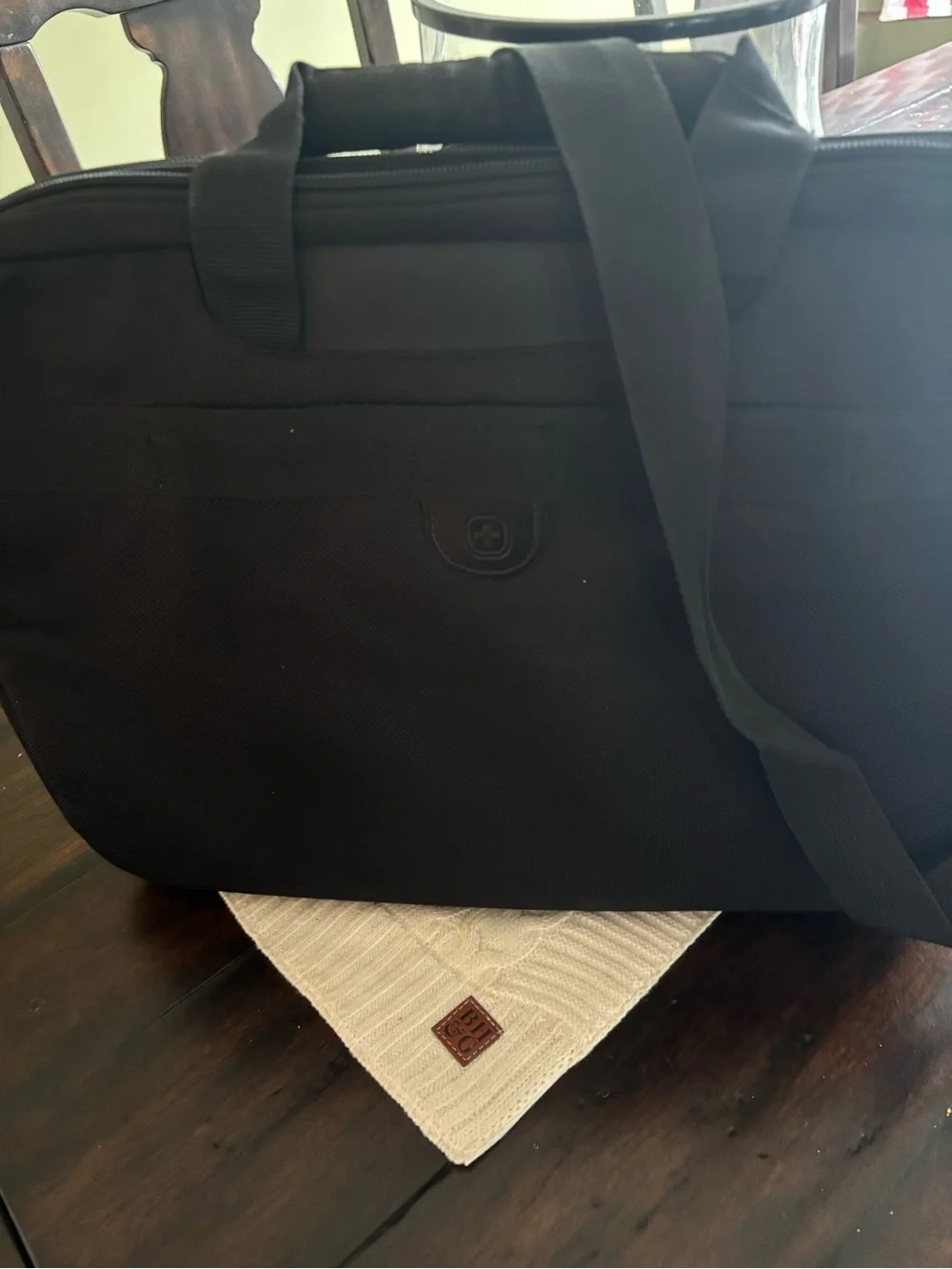 SwissGear Black Padded Laptop Briefcase with Shoulder Strap